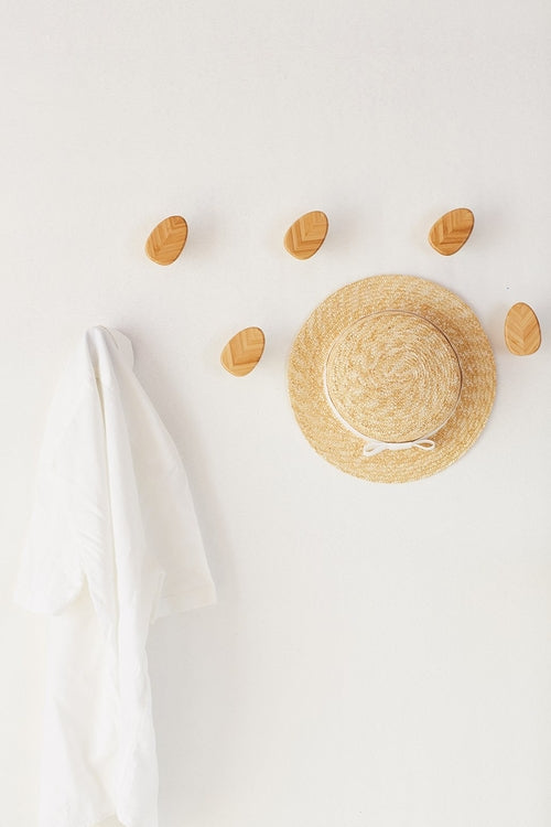 Design Clothes Hooks in Leaf Shape, 3 pieces Set, Color: bamboo